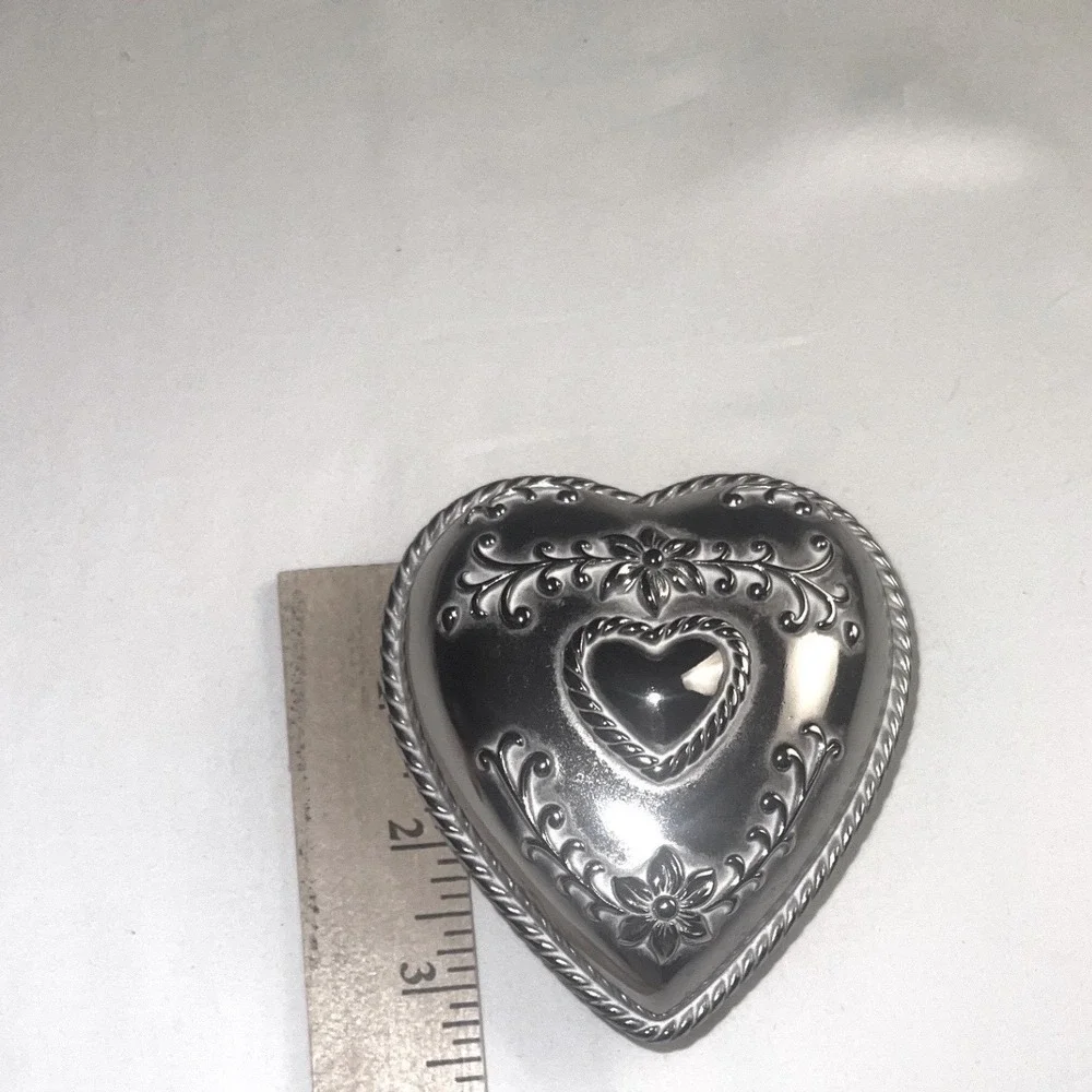 Brighton Silver‎ Tone Heart Trinket Box Floral Rope Edge Jewelry Keepsake